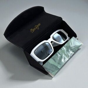 Maui Jim Kūpale Polarized Fashion White and Black Sunglasses Neutral Grey Lenses